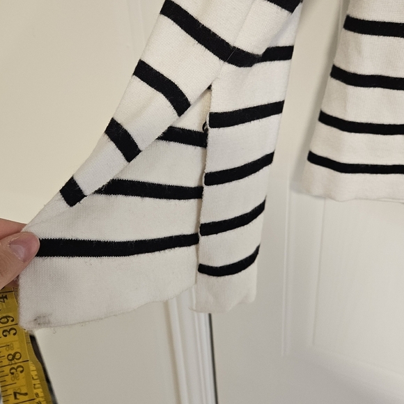 Off-the-shoulder womens XXL top shirt white black cropped bell sleeve forever21+ - Picture 2 of 4